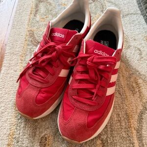 Adidas Sneakers